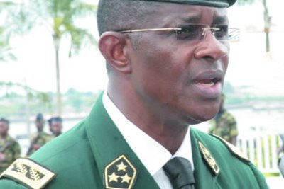 Le général de division Philippe Mangou, chef détat-major des FANCI - General Mangou heads the Ivoirian armed forces (governmental army)