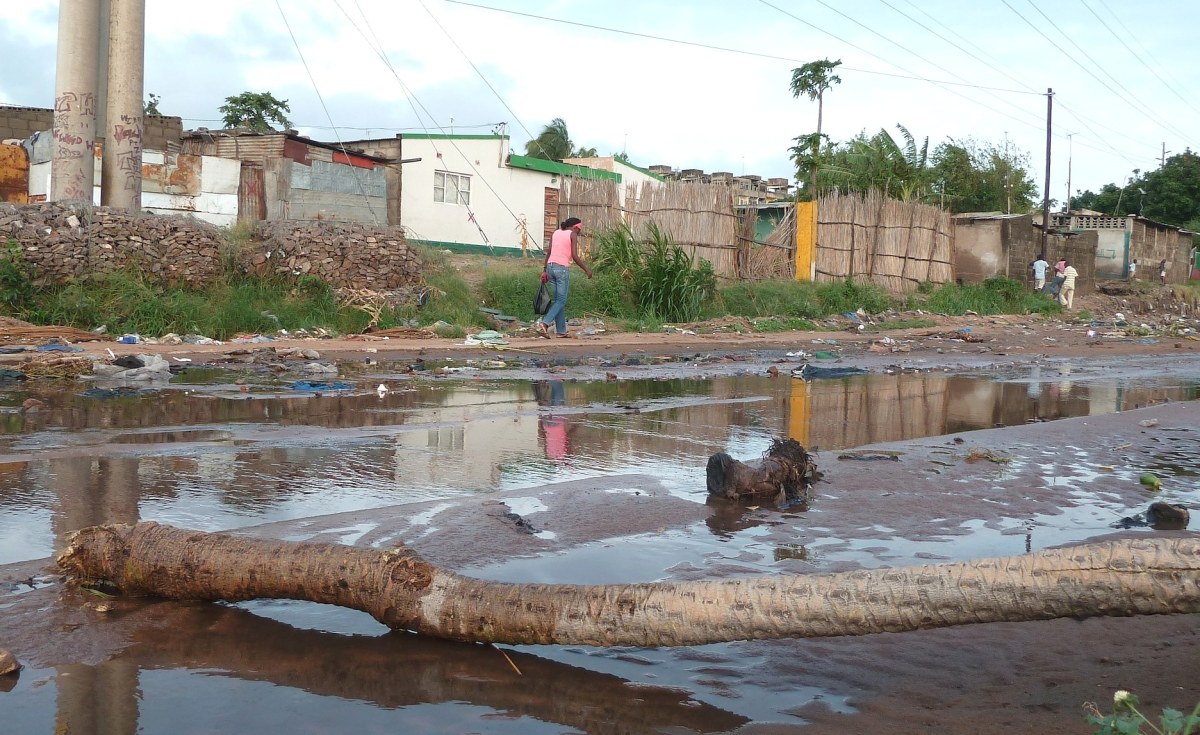 Mozambique Flooding Cuts NorthSouth Highway