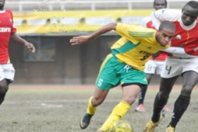 Des footballeurs érythréens (maillot jaune) lors d'un match contre le Kenya, le 30 Novembre 2012.