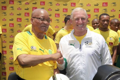 President Jacob Zuma with Bafana Bafana coach Gordon Igesund (file photo).