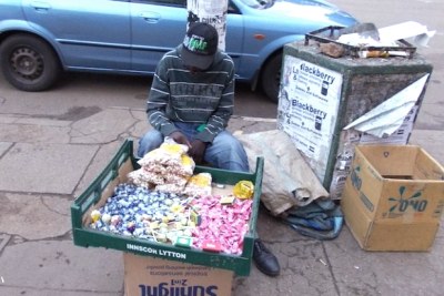 A vendor in Harare (file photo).