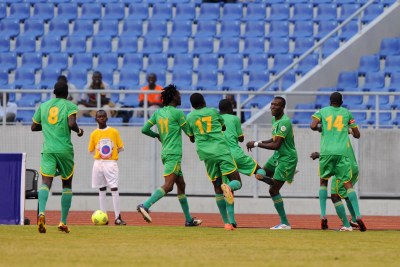 Tendai Ndoro of Zimbabwe celebrates his goal with teammates (file photo).