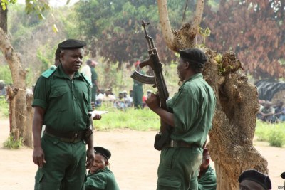 Renamo rebels being re-trained for combat at a remote bush camp near Mozambique's Gorongosa mountains (file photo).