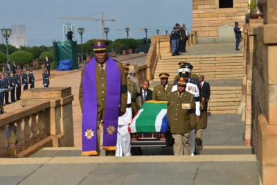 The body of former president Nelson Mandela arrived at the Union Buildings in Pretoria after a procession from One Military Hospital.