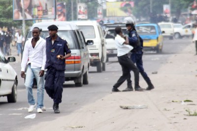 La police interpelle des partisans de l’UDPS  à Kinshasa.