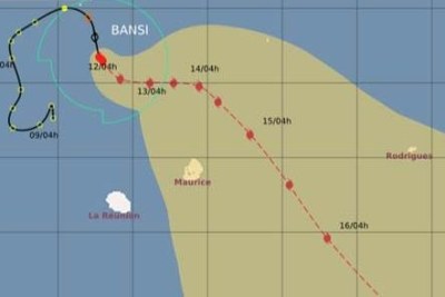 Selon la météo, le cyclone passera à son point le plus rapproché au nord-est de Maurice d’ici demain matin.