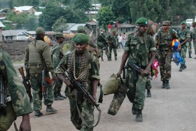 Des militaires congolais renforcent leurs positions autour de Goma au second jour des affrontements face aux rebelles du M2