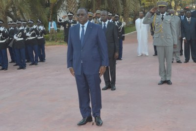 Le président Macky Sall, lors d'une séance de levée des couleurs au Palais Présidentiel du Sénégam