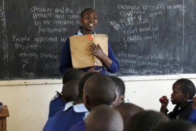 Pupils revise their class work without a teacher (file photo)