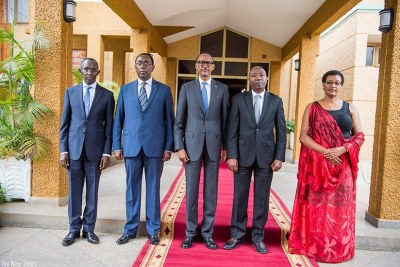 President Kagame and new premier Edouard Ngirete (2nd R) outside Parliament together with Speaker Donatille Mukabalisa (R), Chief Justice Sam Rugege (L) and Bernard Makuza, the Senate president.