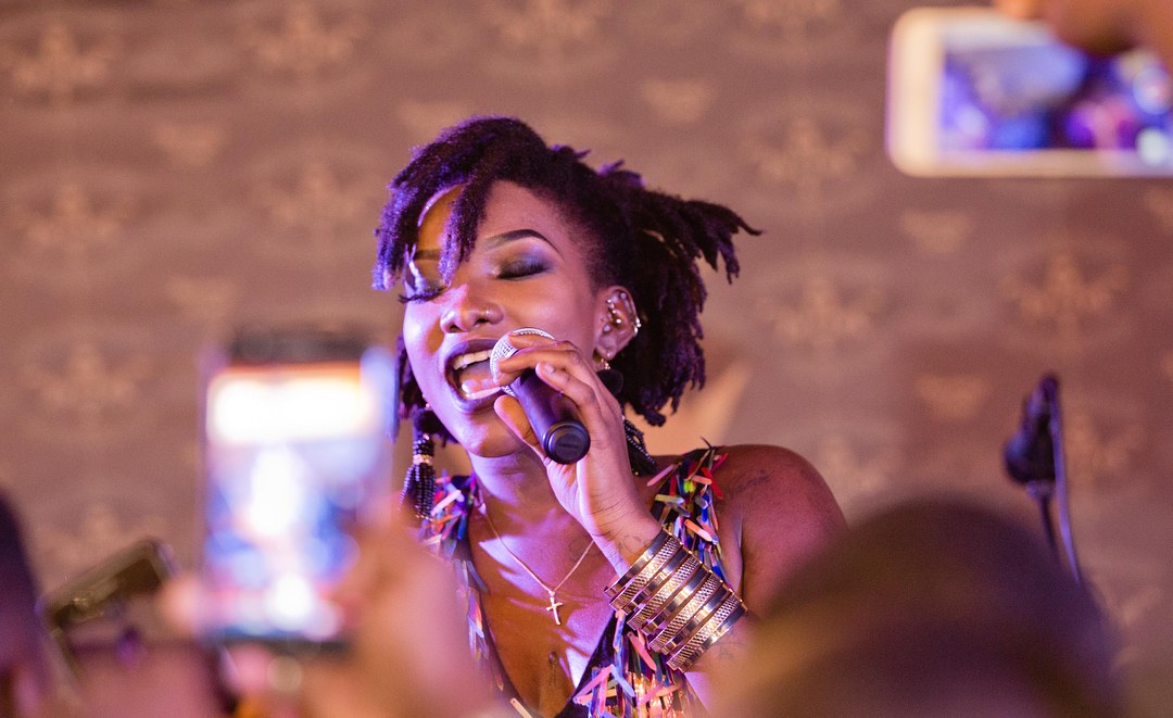 Ghanaian Musician Ebony Reigns Dies In Car Accident Allafrica Com Ghanaian singer ebony reigns dies in car accident one week to her birthday. ghanaian musician ebony reigns dies in