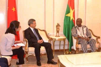 Le vice-Premier ministre de la République populaire de Chine, Chunhua Hu, est arrivé, le mercredi 11 juillet 2018 au Burkina Faso pour une visite d'amitié et de travail de 48 heures.