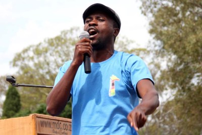 Les autorités zimbabwéennes doivent tenir la promesse qu'elles ont faite d'enquêter sur toutes les pistes afin de déterminer ce qu'il est advenu d'Itai Dzamara, militant pro-démocratie et journaliste qui a « disparu », a déclaré Amnesty International le 9 mars 2018, trois ans après sa disparition.
