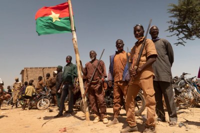 Members of civilian militias gather in Zagtouli, Burkina Faso (file photo)