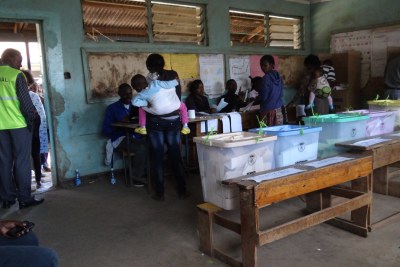 Un bureau de vote au Kenya en 2013.